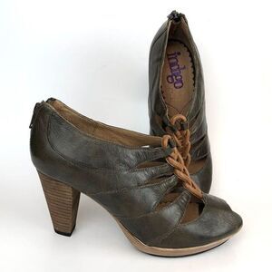 Clarks Indigo Heels Size 6 Retro Leather Peep-Toe Zip Leather Lacing Khaki